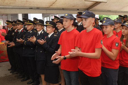 Predaja gasilskega vozila  GVGP-1 PGD Grahovo 17 Foto Ljubo Vukelič